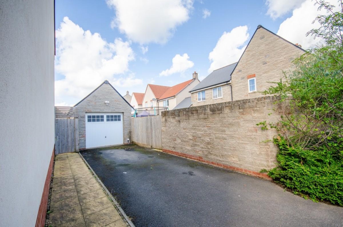 Sundew Road, Emersons Green, Bristol, BS16 7LQ