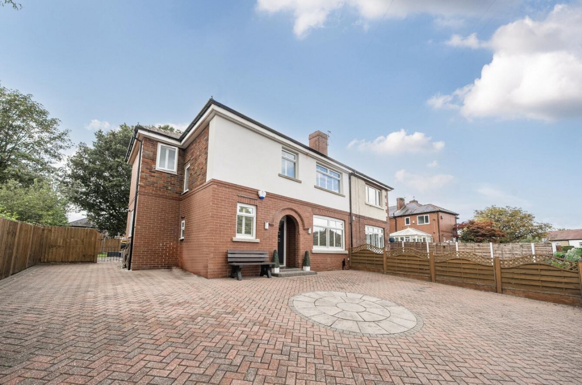 Hollinswood Road, Worsley