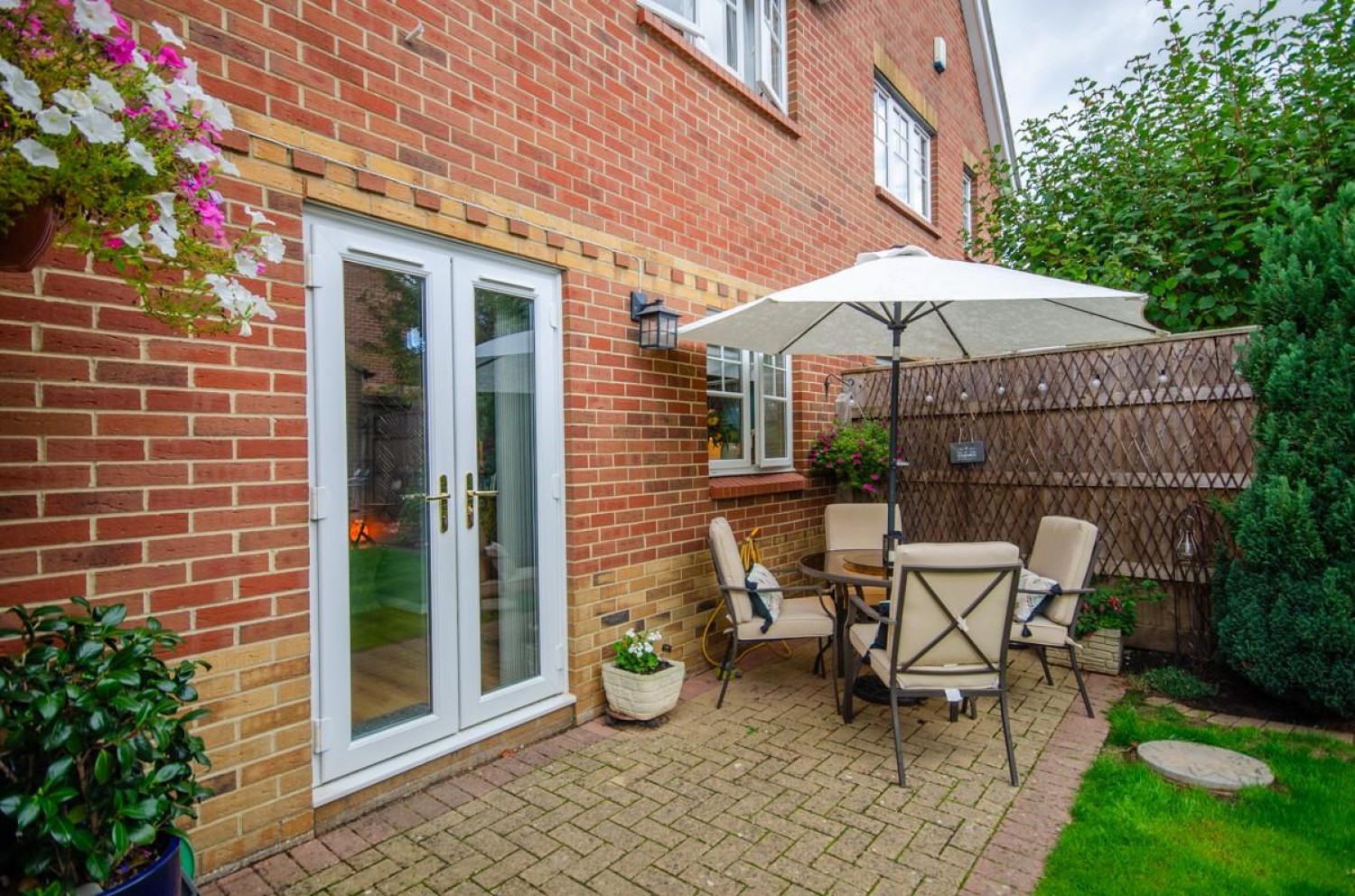 Barn Close, Emersons Green, Bristol, BS16 7EP