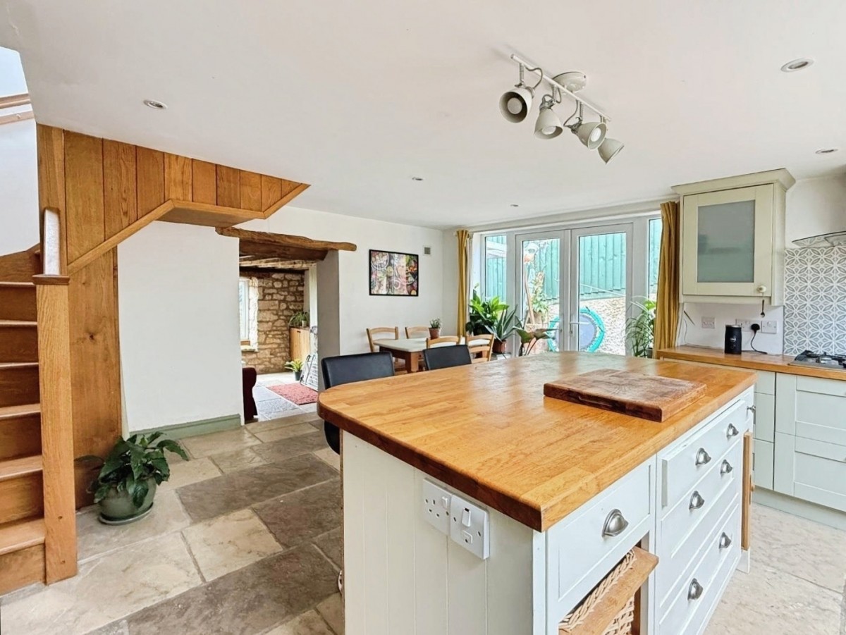 5 middle spring, Ruscombe