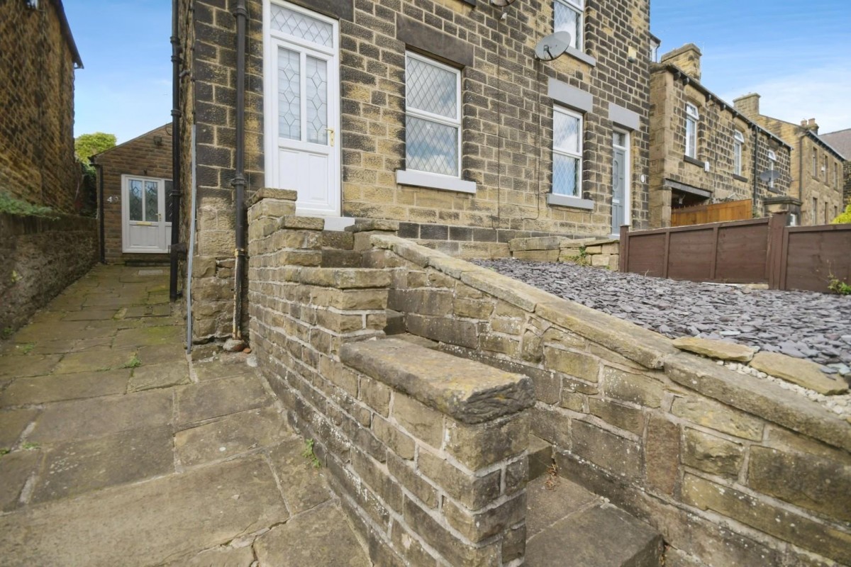 Penistone Road, Grenoside, S35