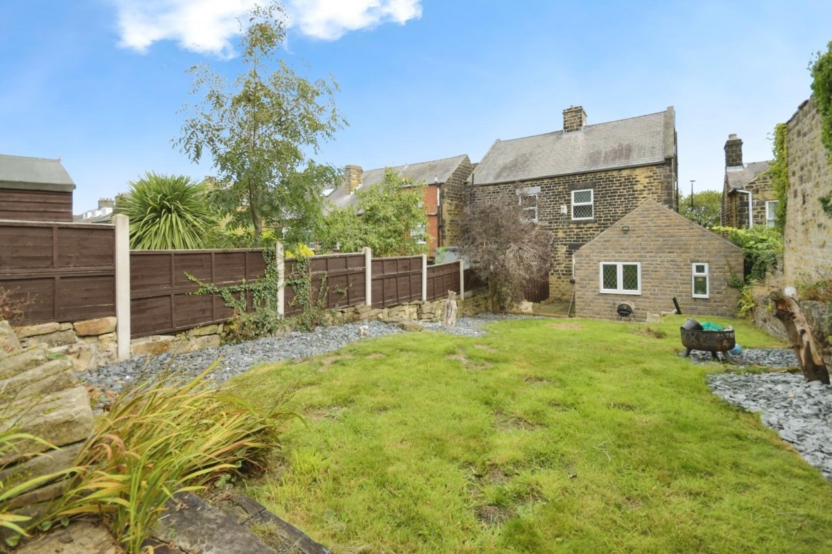 Penistone Road, Grenoside, S35