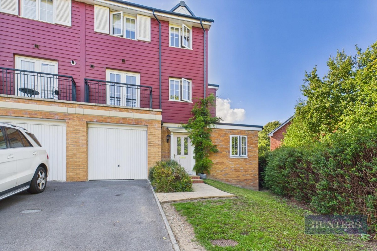 Elsanta Crescent, Fareham