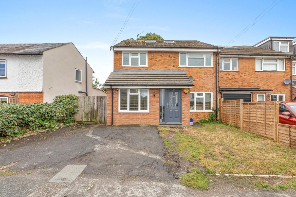 Chestnut Lane, Amersham, Buckinghamshire, HP6 6EN