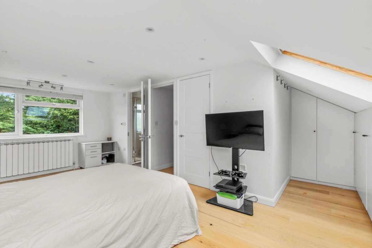 Chestnut Lane, Amersham, Buckinghamshire, HP6 6EN