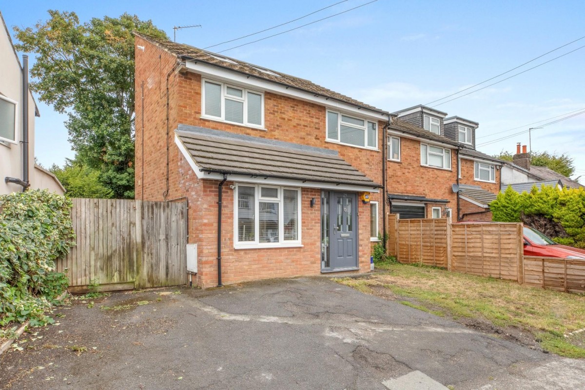 Chestnut Lane, Amersham, Buckinghamshire, HP6 6EN