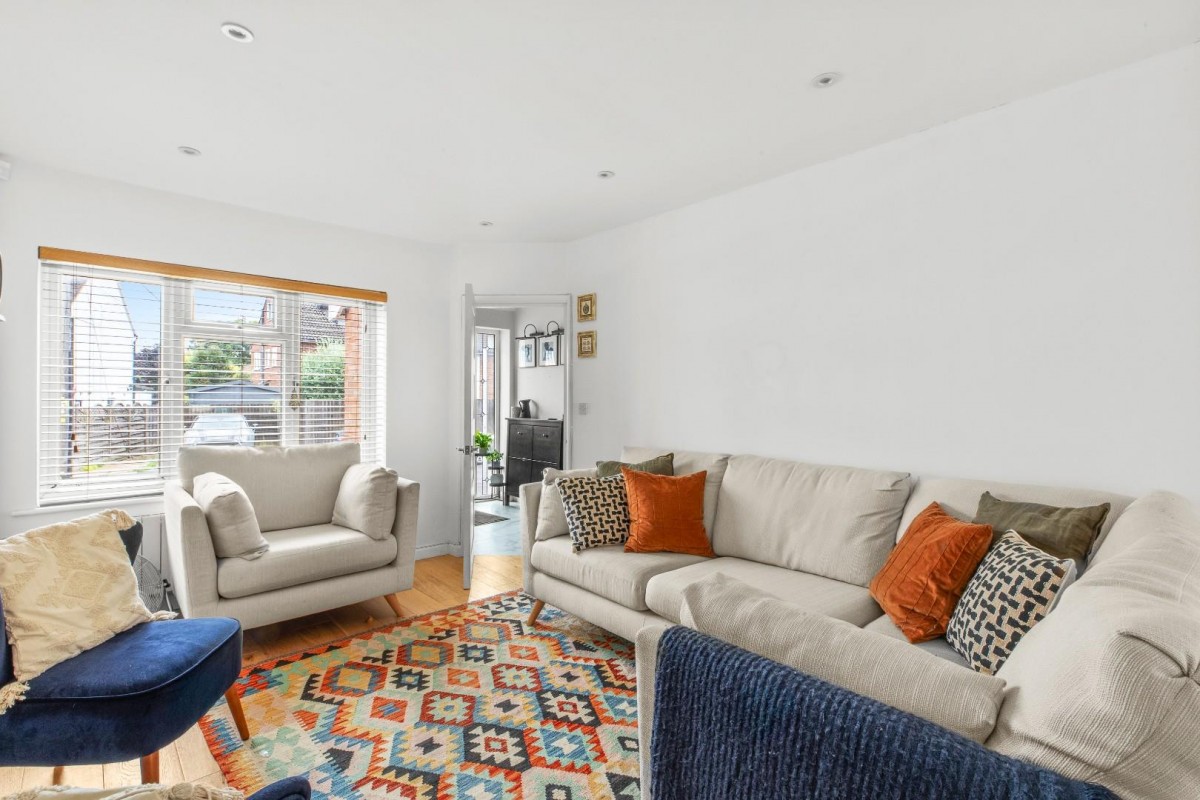 Chestnut Lane, Amersham, Buckinghamshire, HP6 6EN