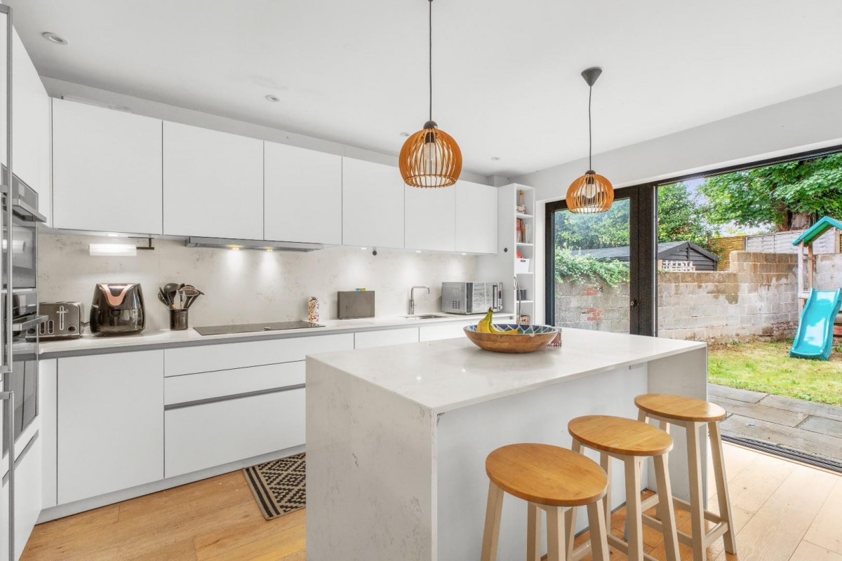 Chestnut Lane, Amersham, Buckinghamshire, HP6 6EN