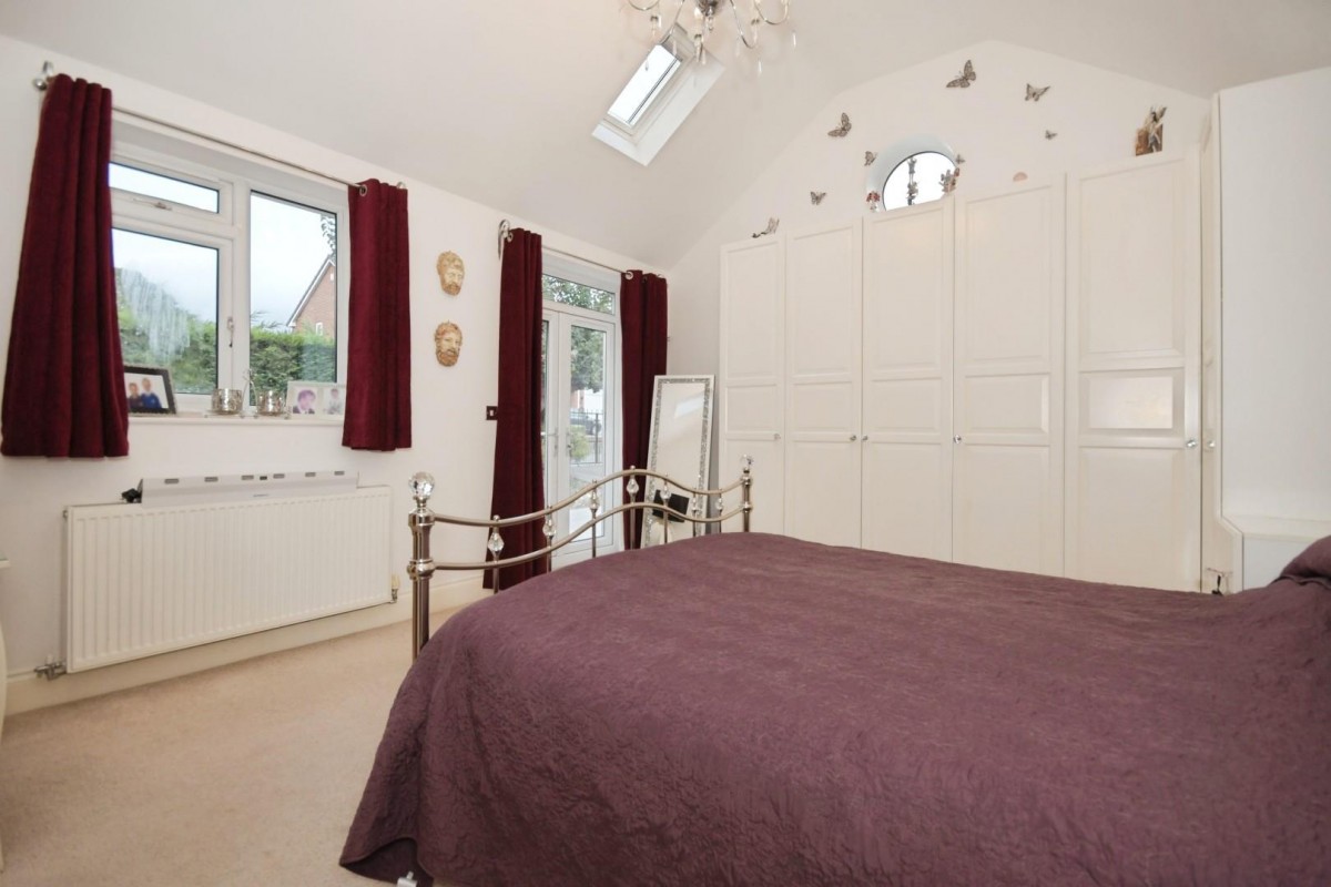 Elvin Way, New Tupton, Chesterfield, S42 6EG