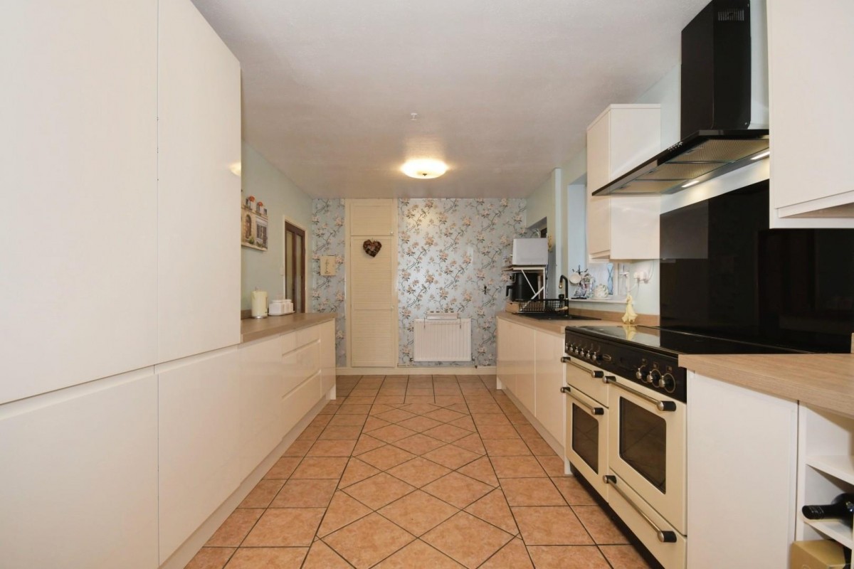 Elvin Way, New Tupton, Chesterfield, S42 6EG