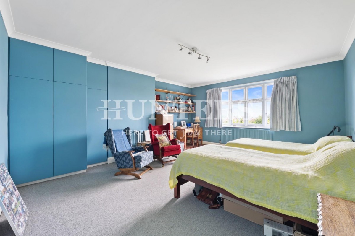 Minster Road, London, NW2