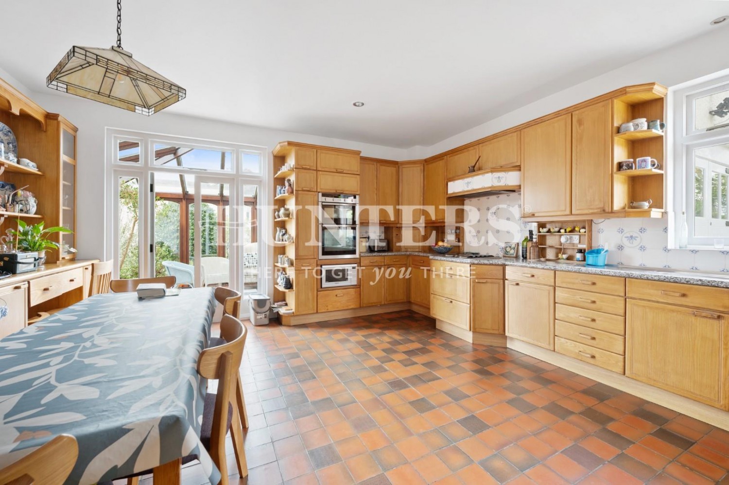 Minster Road, London, NW2