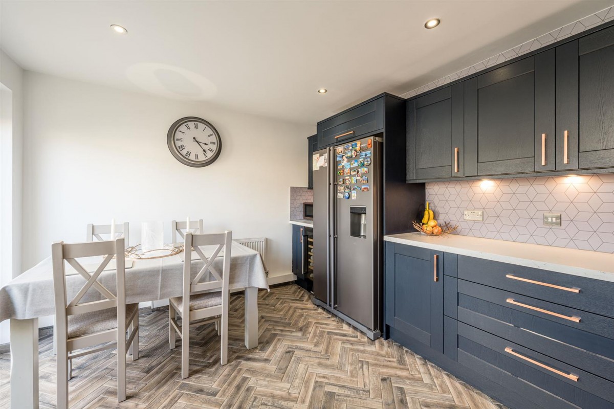 Tennyson Way, Kidderminster, DY10 3YQ