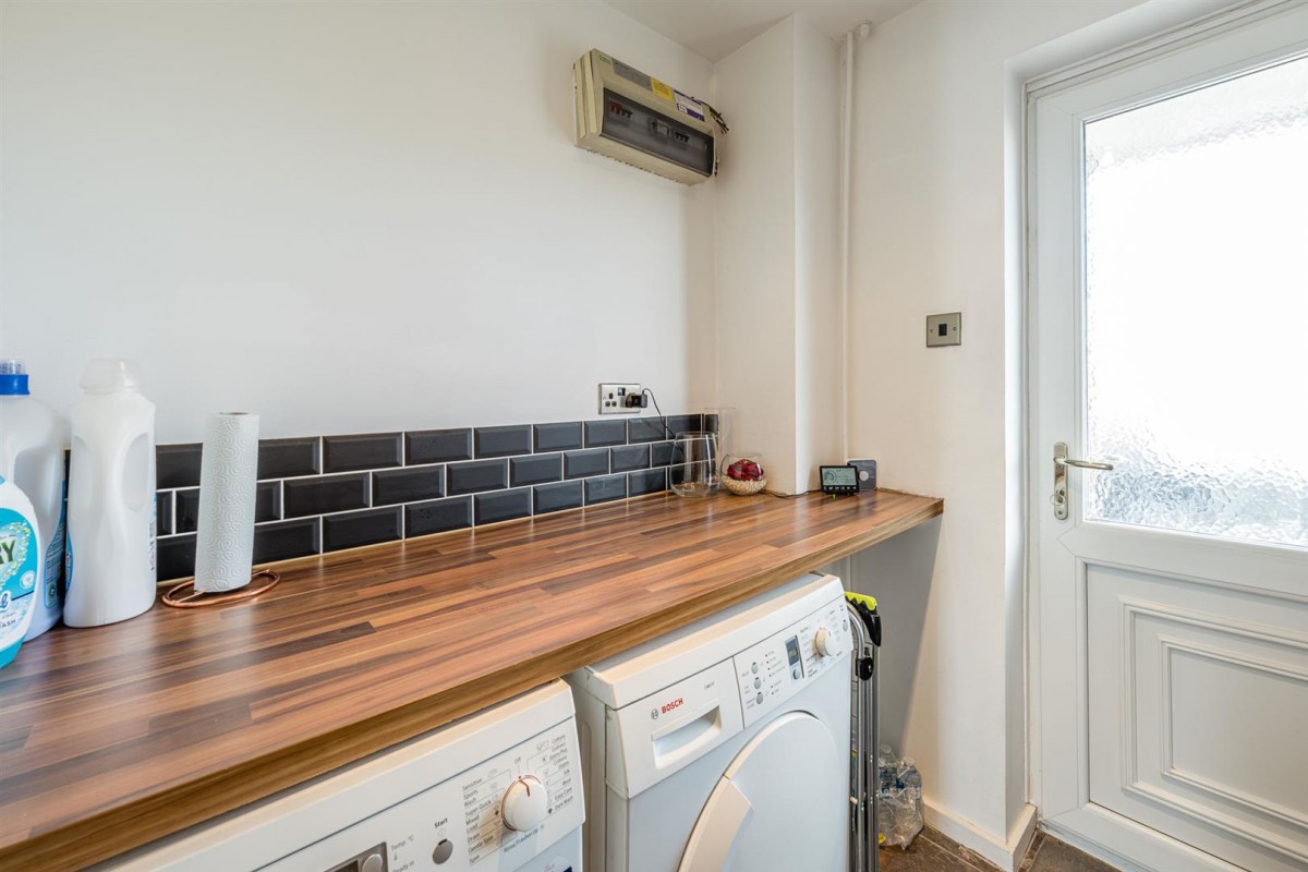 Tennyson Way, Kidderminster, DY10 3YQ
