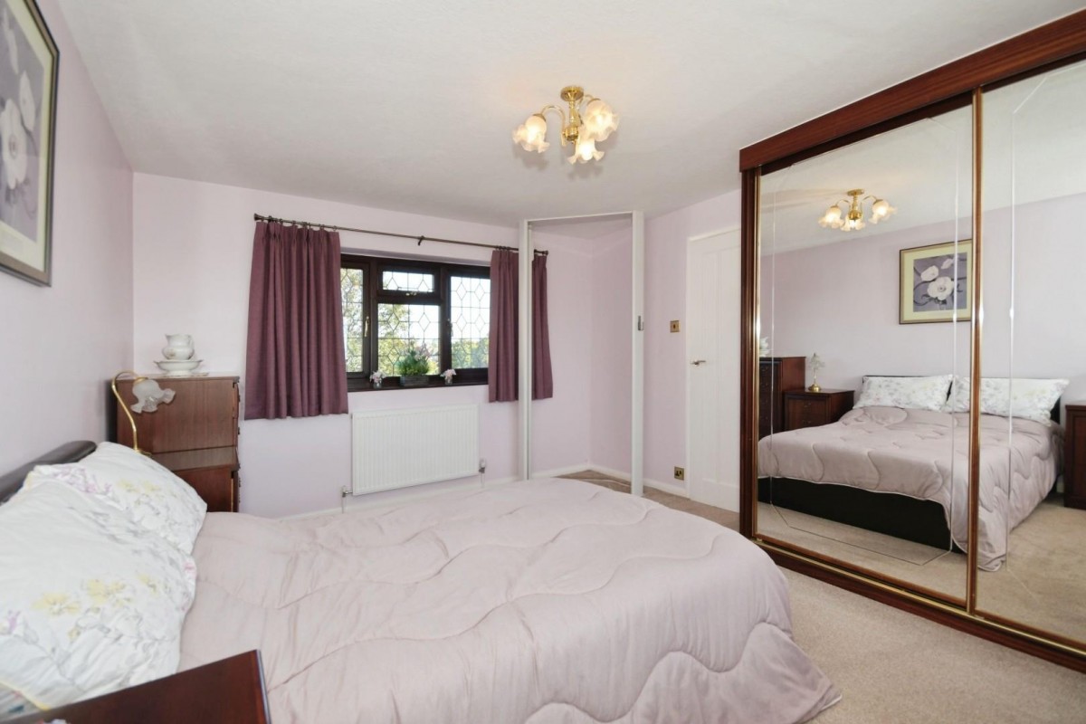 Middlecroft Road South, Staveley, Chesterfield, S43 3NQ