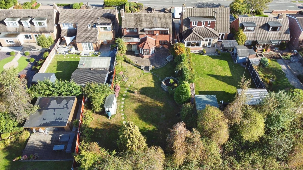 Middlecroft Road South, Staveley, Chesterfield, S43 3NQ