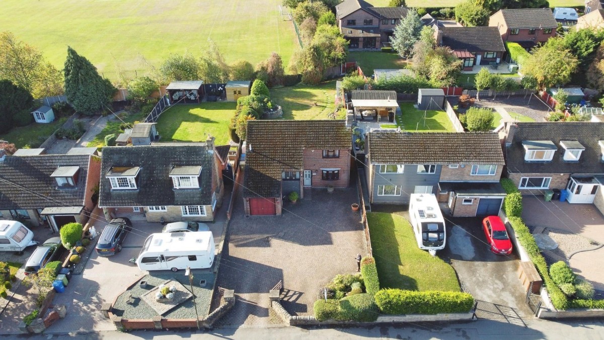 Middlecroft Road South, Staveley, Chesterfield, S43 3NQ