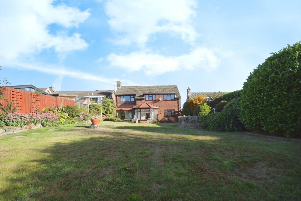 Middlecroft Road South, Staveley, Chesterfield, S43 3NQ