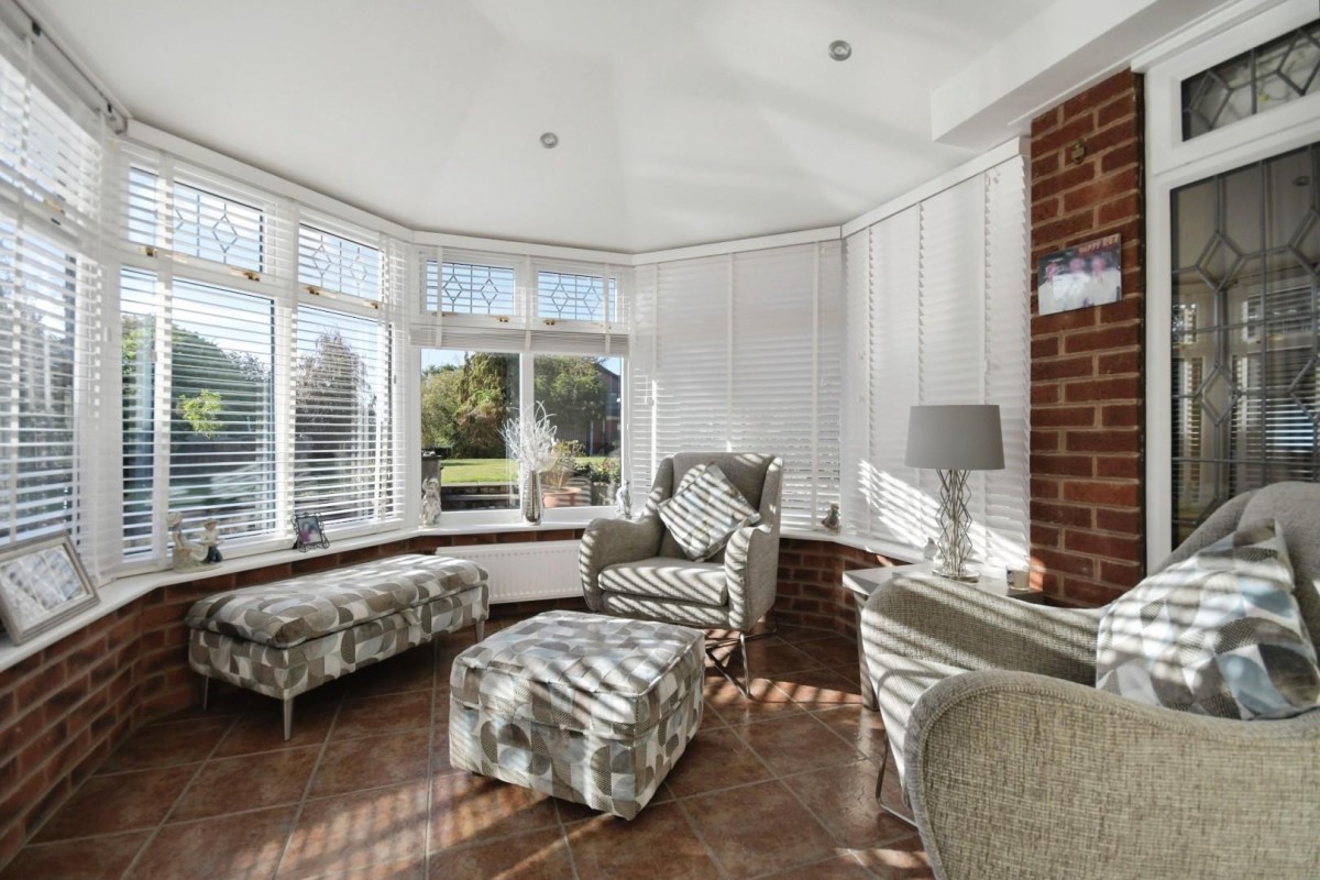 Middlecroft Road South, Staveley, Chesterfield, S43 3NQ