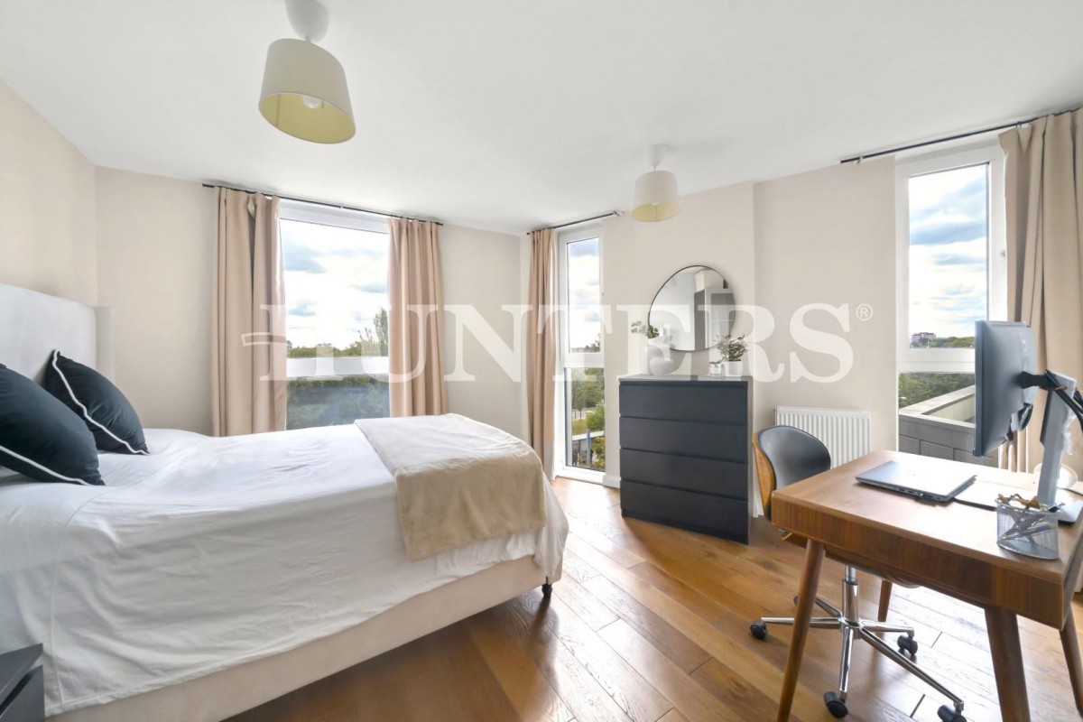 Coppermill Heights, London, N17