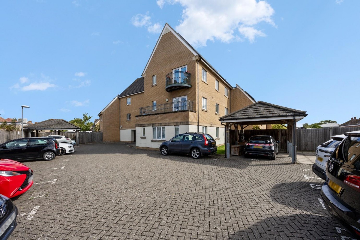 Finnegan Lodge, 39 Varcoe Gardens, Hayes