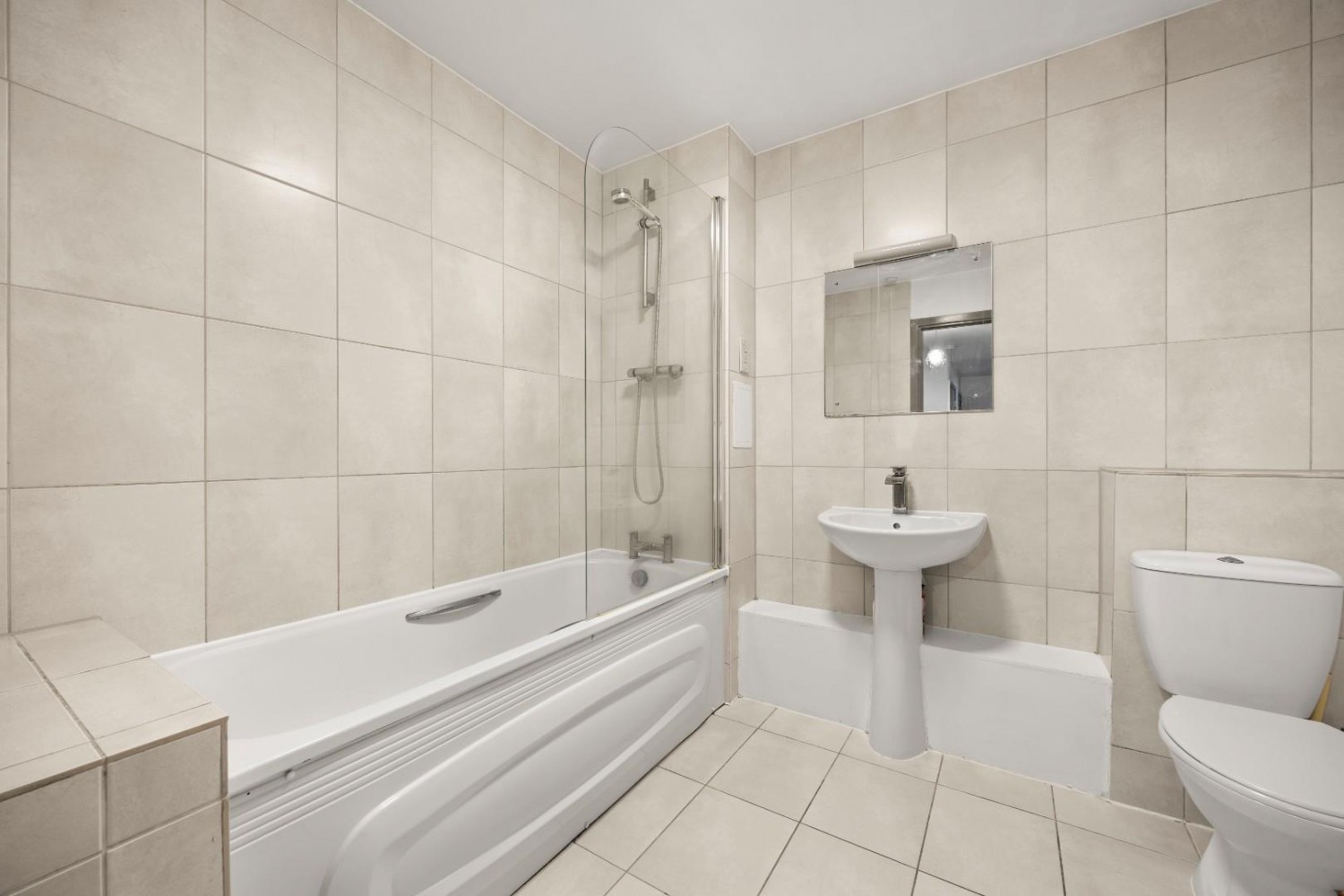 Finnegan Lodge, 39 Varcoe Gardens, Hayes