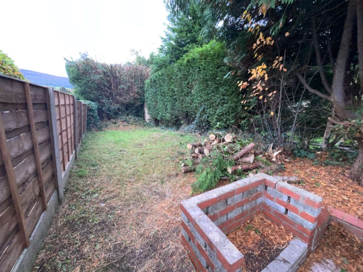 Huddersfield Road, Stalybridge