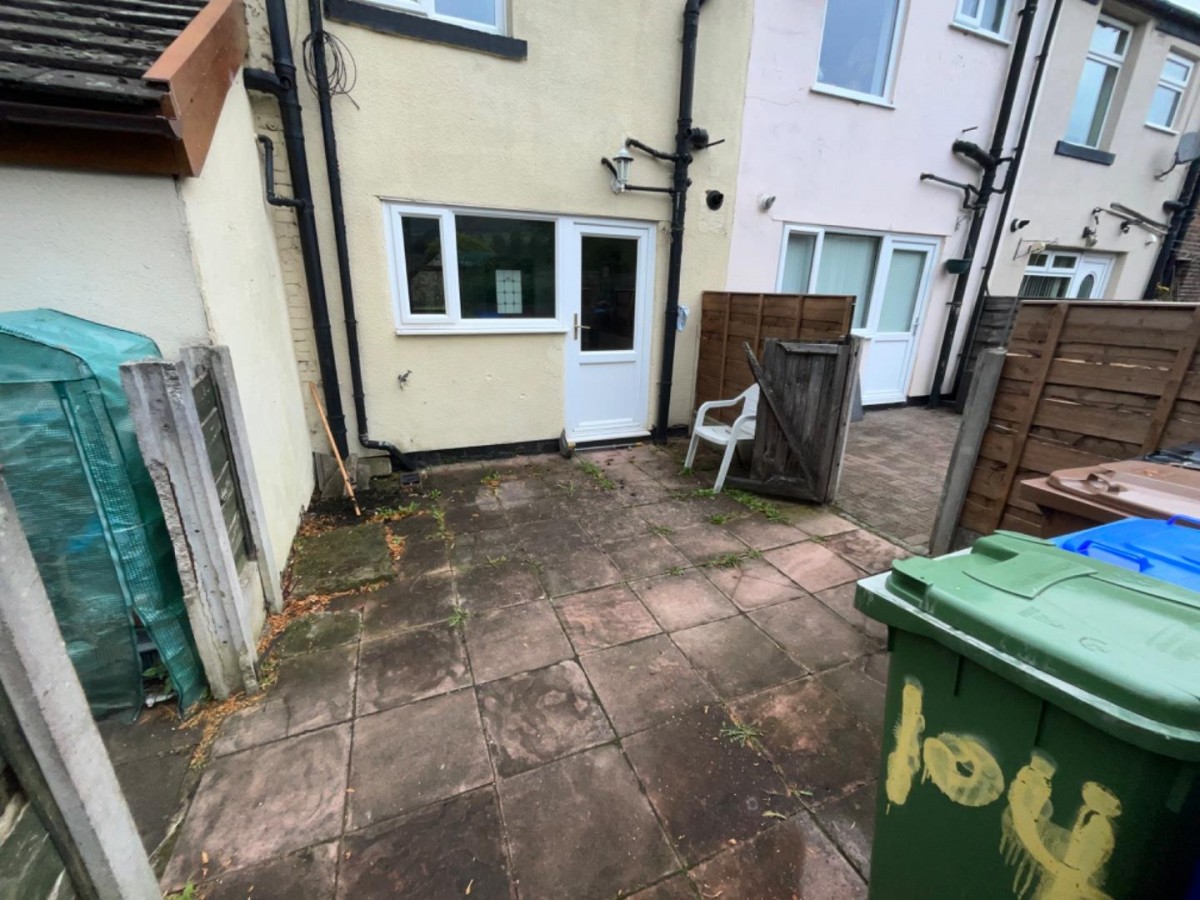 Huddersfield Road, Stalybridge