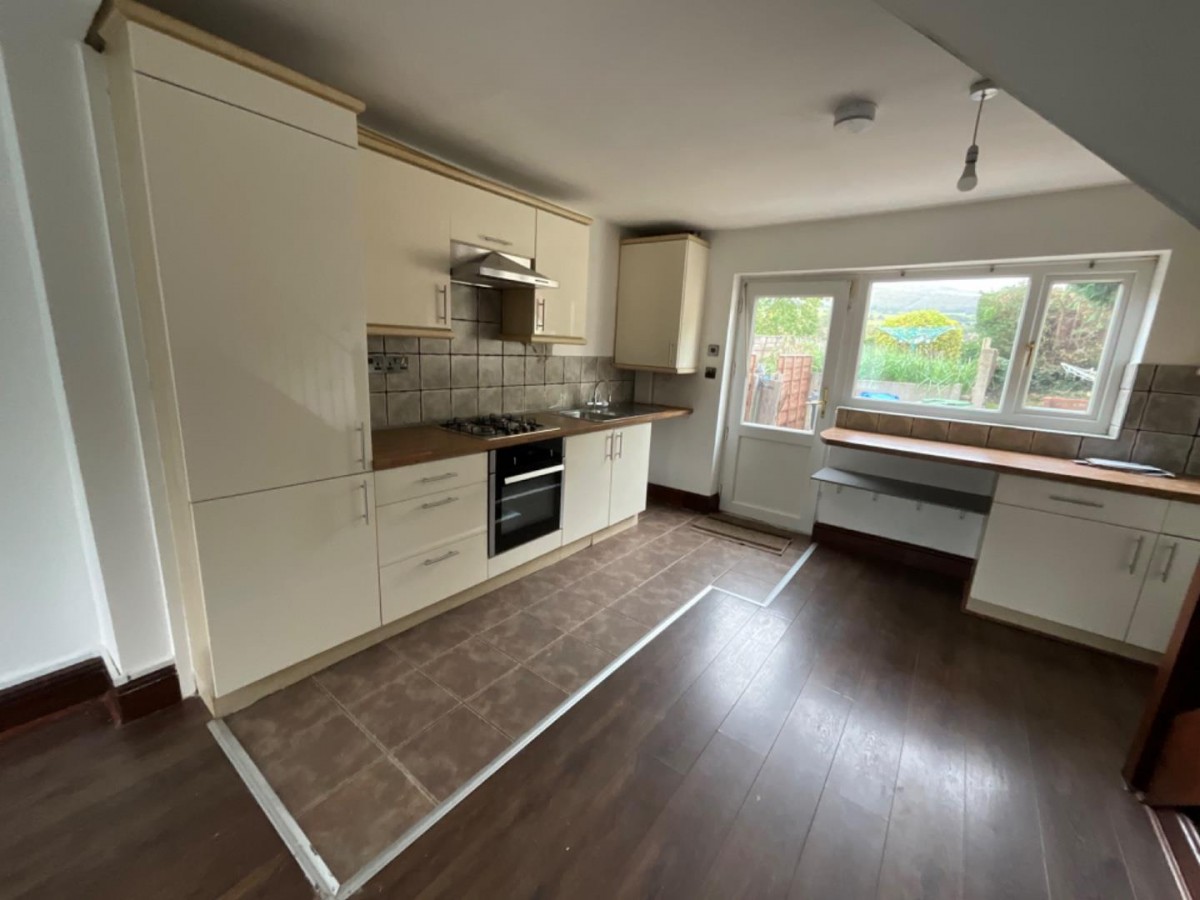 Huddersfield Road, Stalybridge