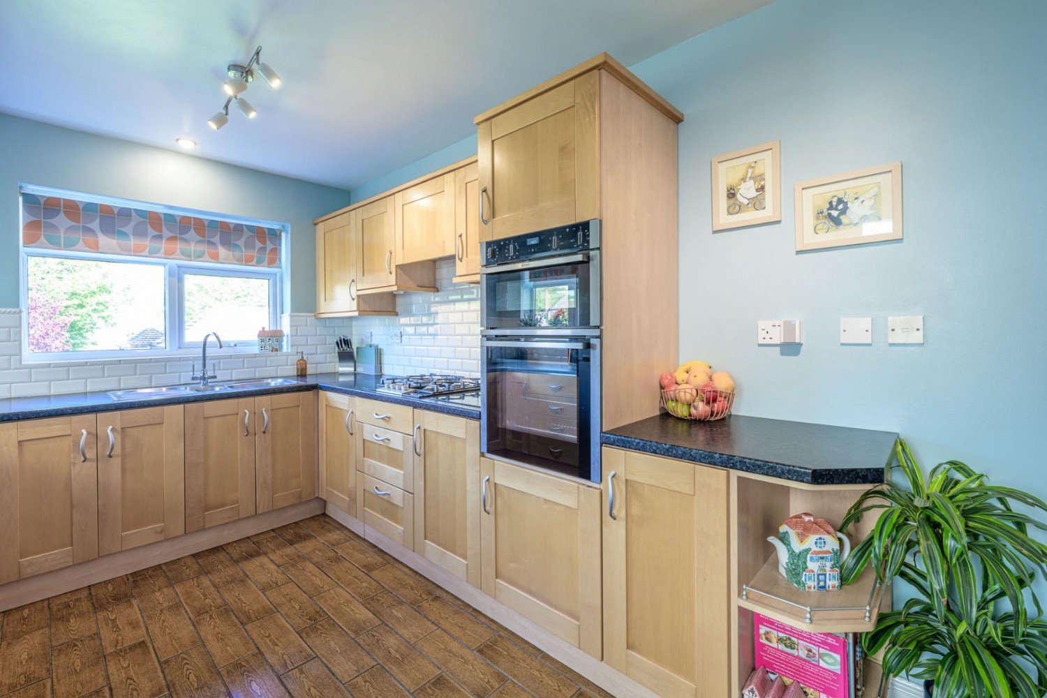 The Broadway, Dudley