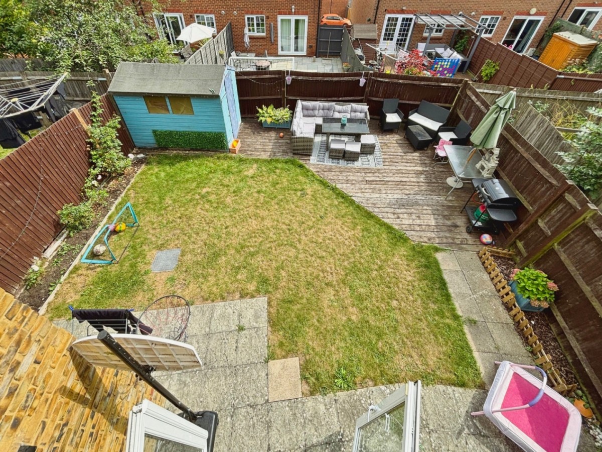 Green Fields Lane, Ashford