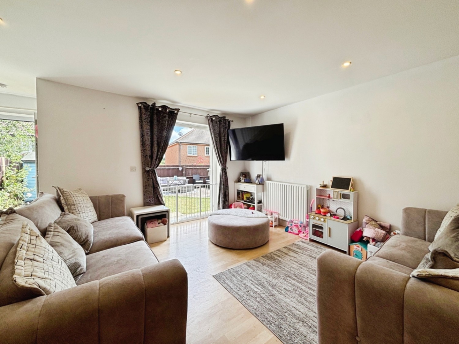 Green Fields Lane, Ashford