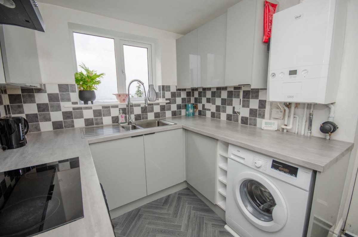 Victoria Parade, Redfield, Bristol BS5 9DZ