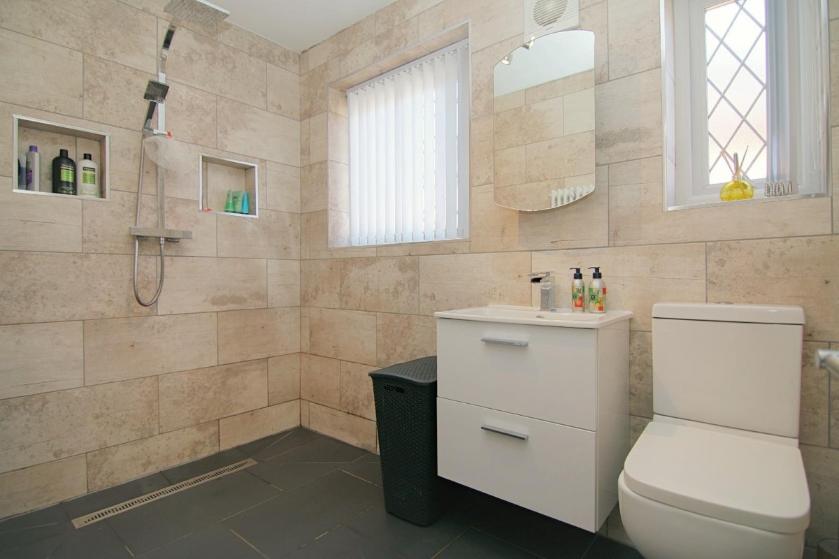 The Fairway, Stanningley