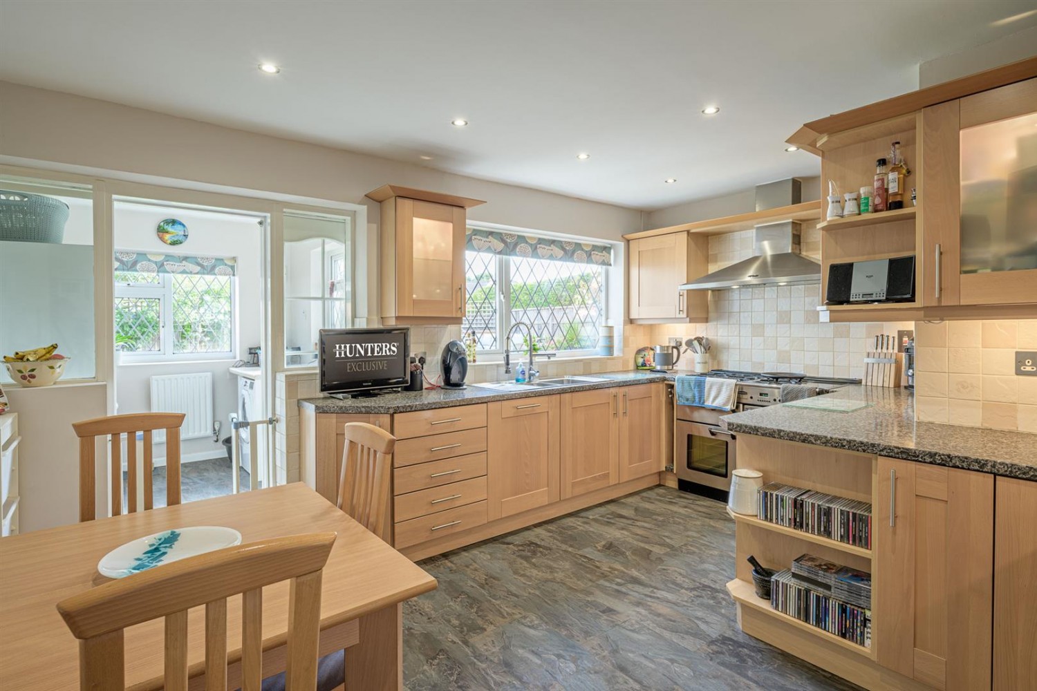 Meadfoot Drive, Kingswinford, DY6 9DB