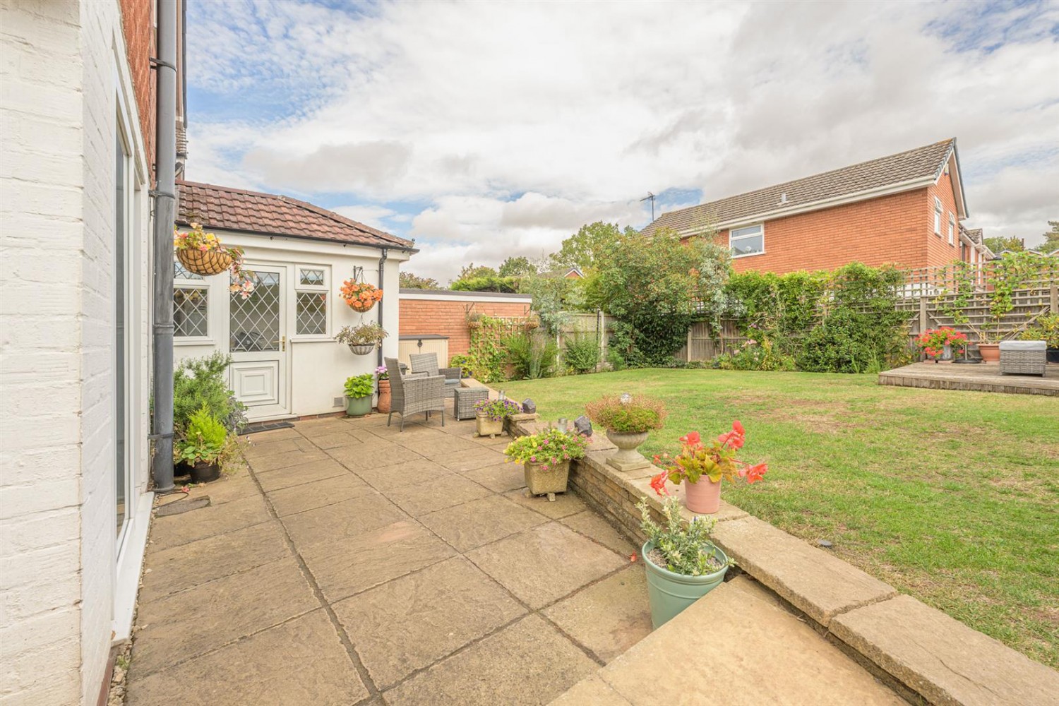 Meadfoot Drive, Kingswinford, DY6 9DB