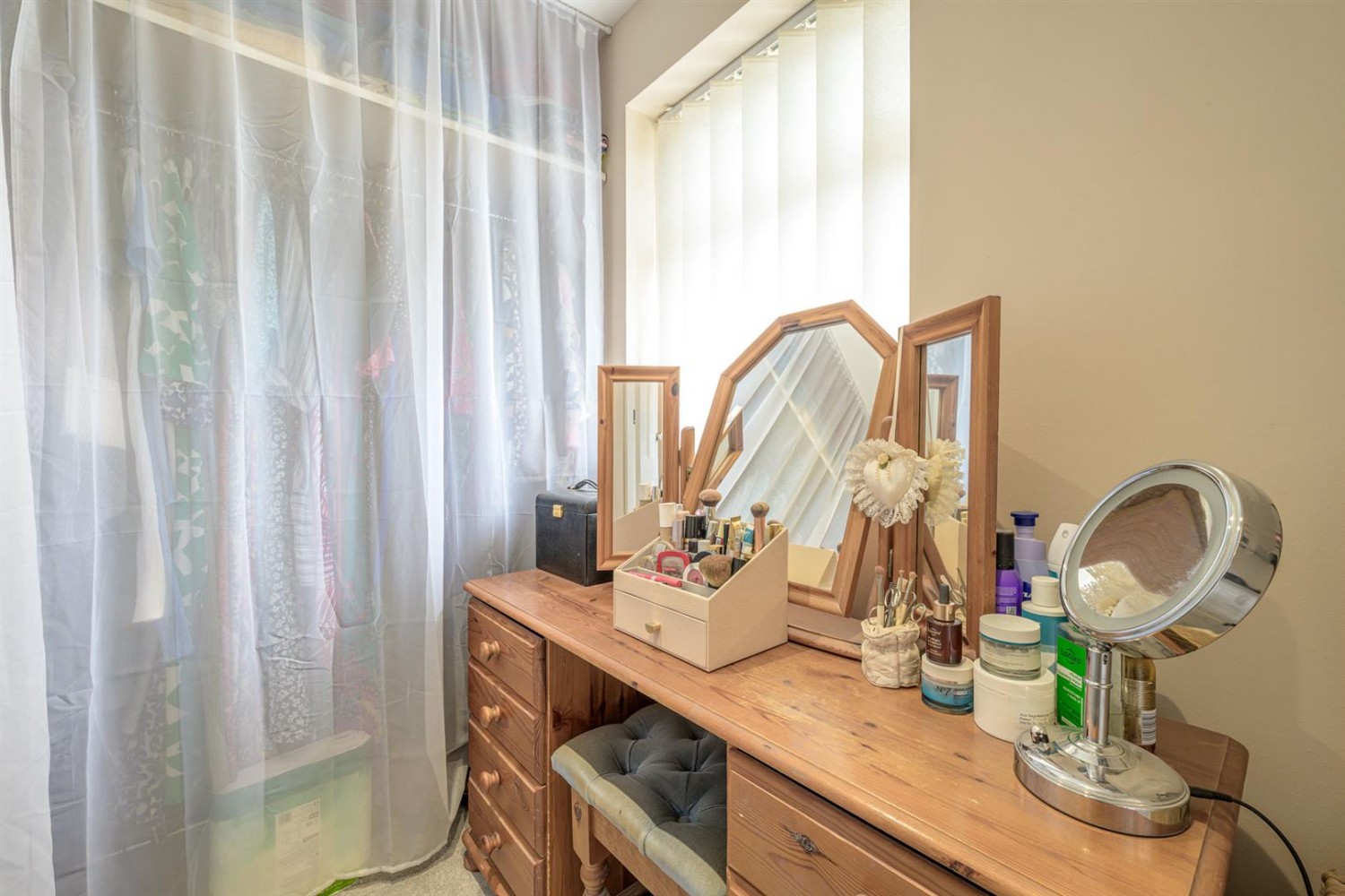 Meadfoot Drive, Kingswinford, DY6 9DB