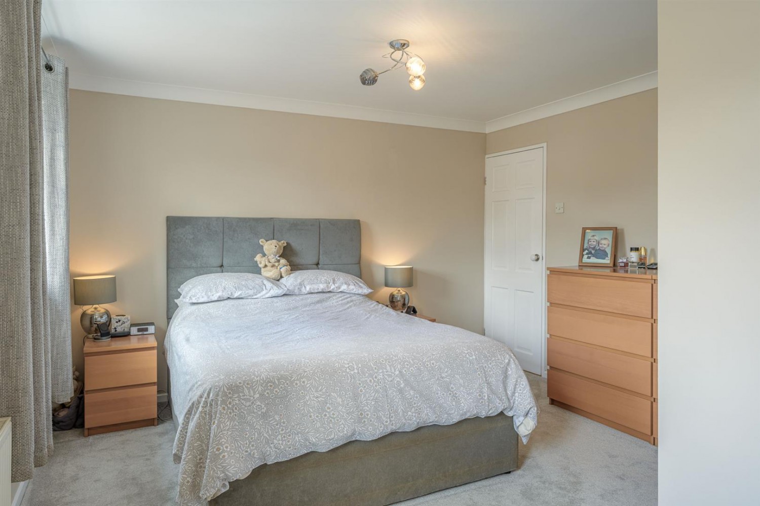 Meadfoot Drive, Kingswinford, DY6 9DB