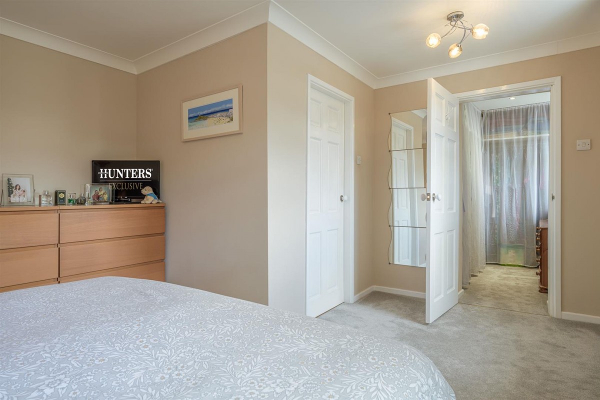 Meadfoot Drive, Kingswinford, DY6 9DB