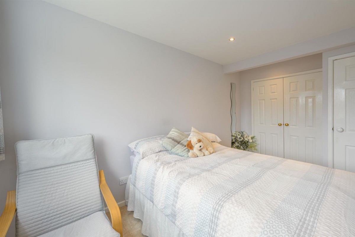 Meadfoot Drive, Kingswinford, DY6 9DB