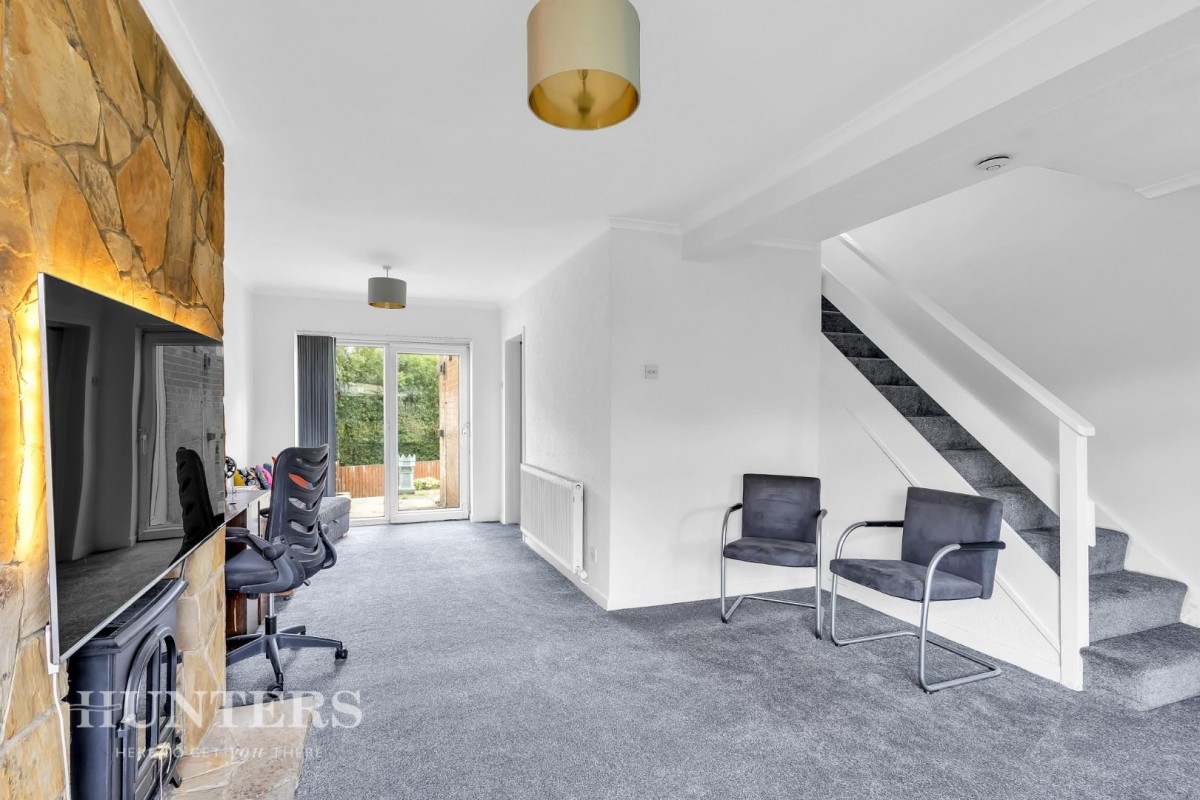 Pennine Drive, Milnrow, OL16 3HL