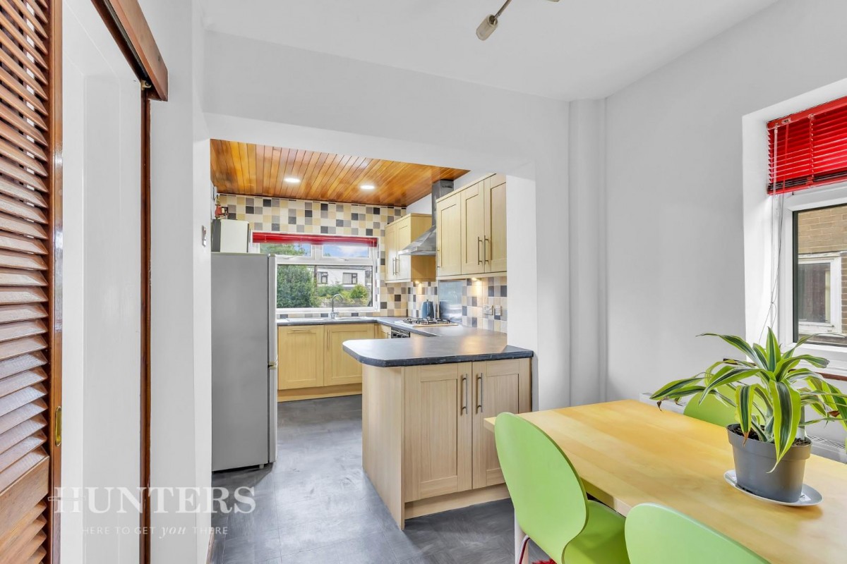 Pennine Drive, Milnrow, OL16 3HL