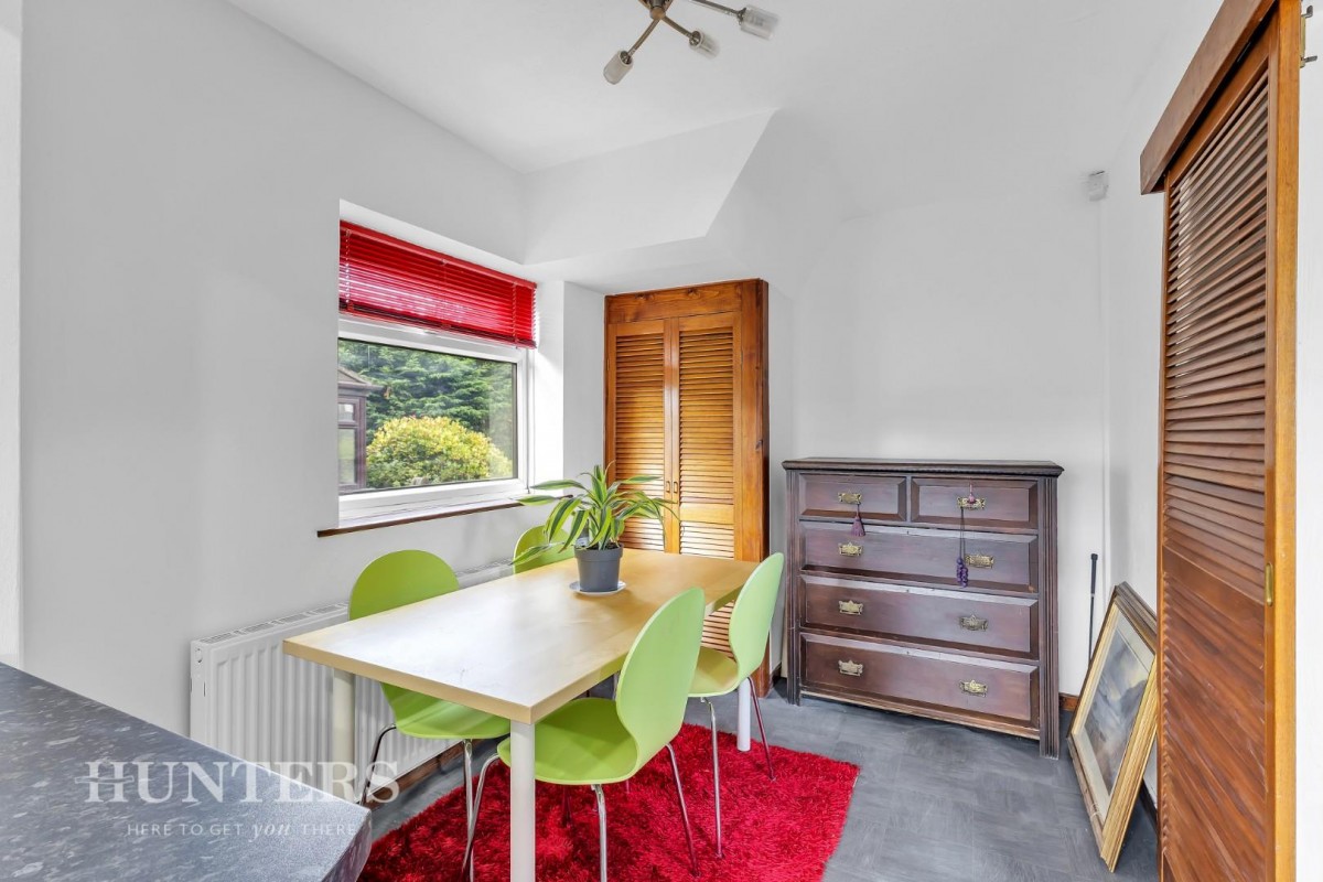 Pennine Drive, Milnrow, OL16 3HL