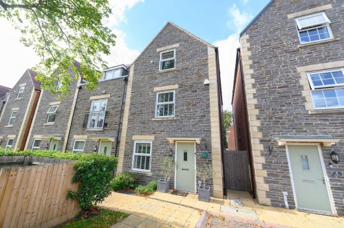 Richmond Grove, Mangotsfield, Bristol, BS16 9AN