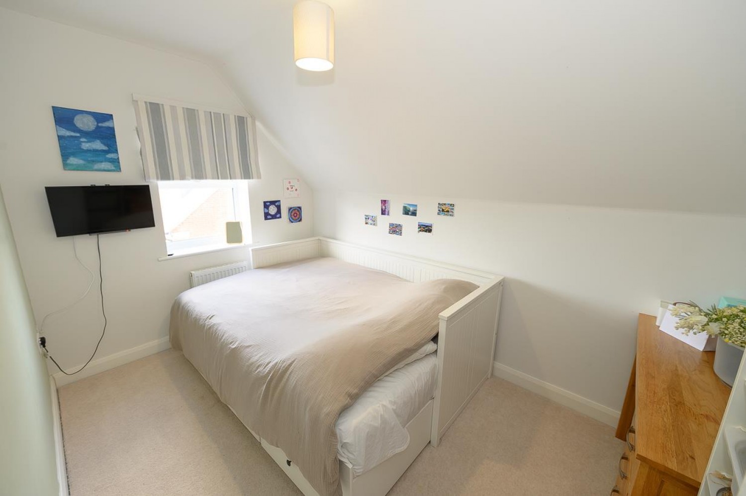 Richmond Grove, Mangotsfield, Bristol, BS16 9AN