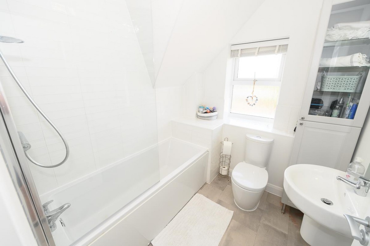Richmond Grove, Mangotsfield, Bristol, BS16 9AN