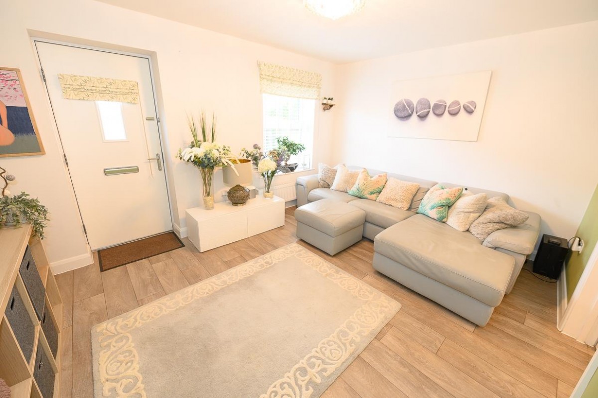Richmond Grove, Mangotsfield, Bristol, BS16 9AN