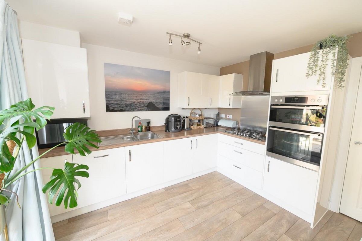 Richmond Grove, Mangotsfield, Bristol, BS16 9AN