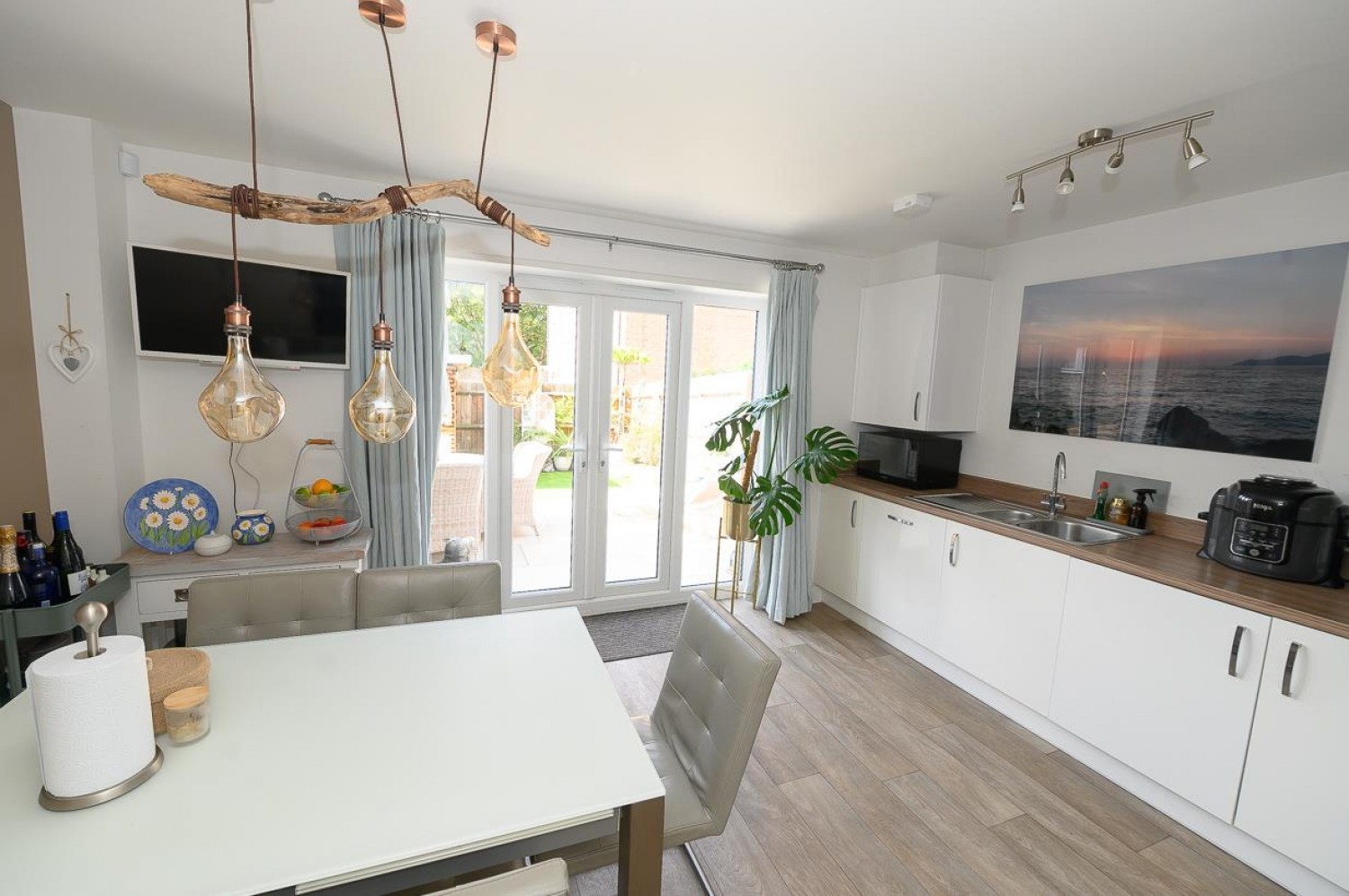 Richmond Grove, Mangotsfield, Bristol, BS16 9AN