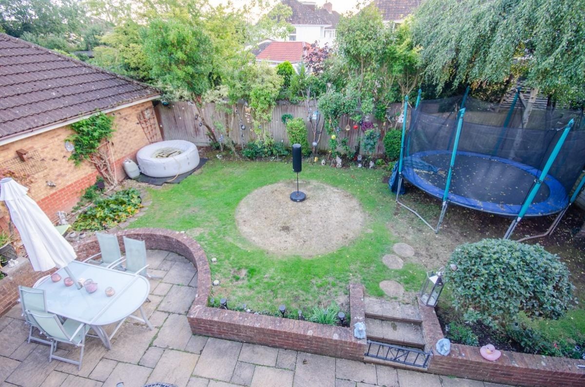 Heathfields, Downend, Bristol, BS16 6HT